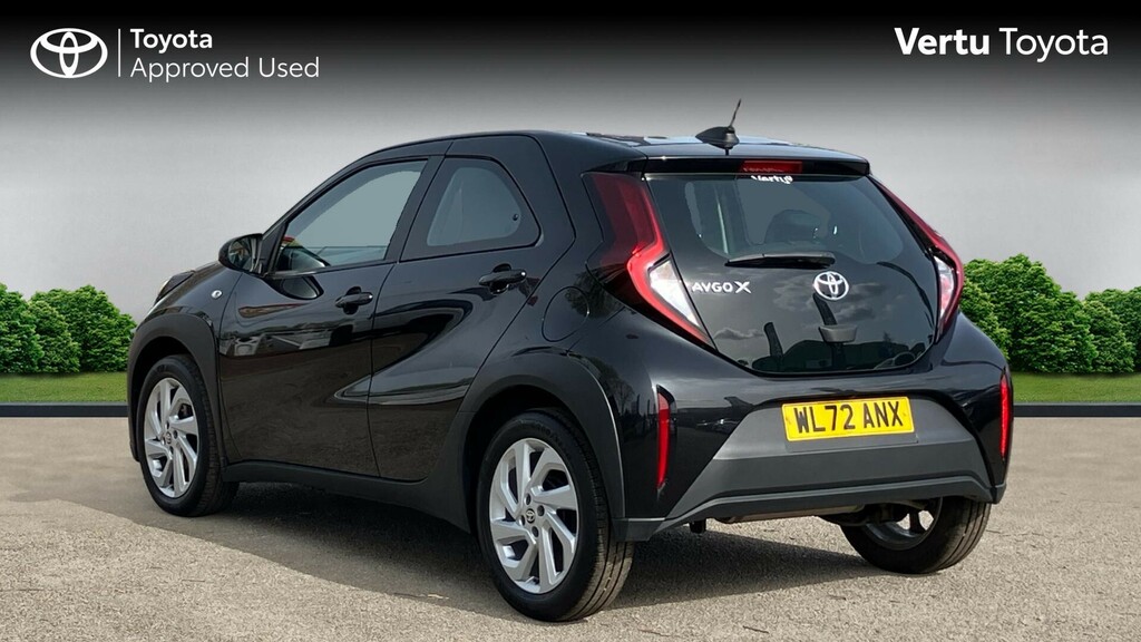 Toyota Aygo X Pure Black #4