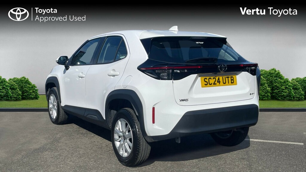 Toyota Yaris Cross Icon SC24UTB White #4