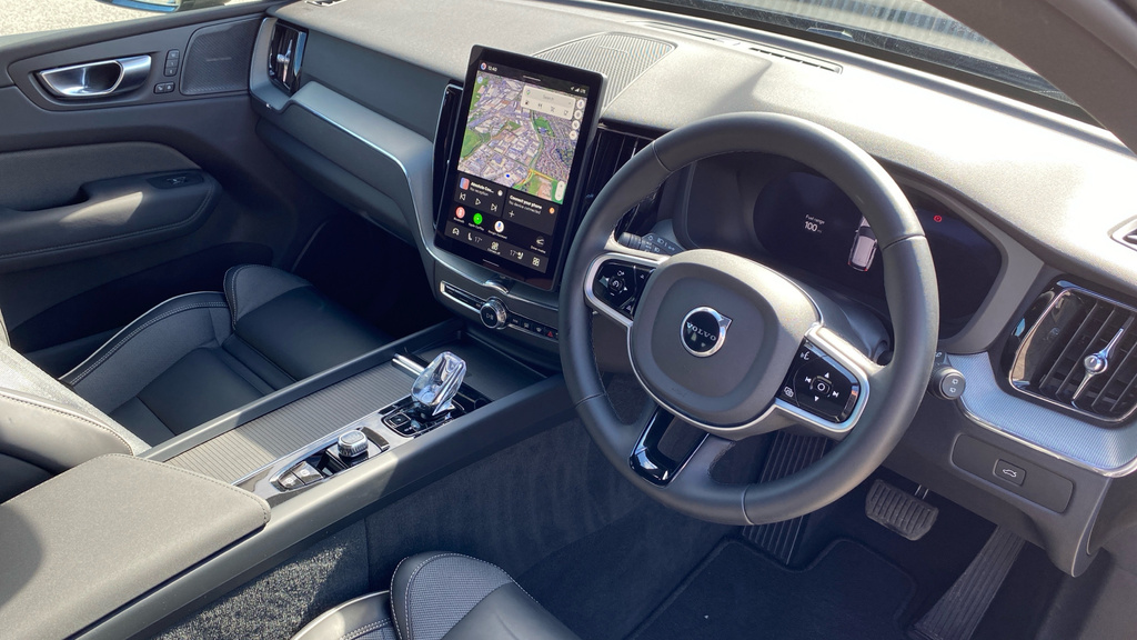 Volvo XC60 Plus Black Edition WF75DZP Black #4