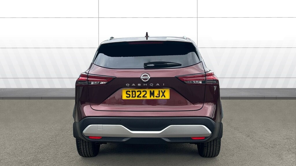 Nissan Qashqai Tekna Red #6