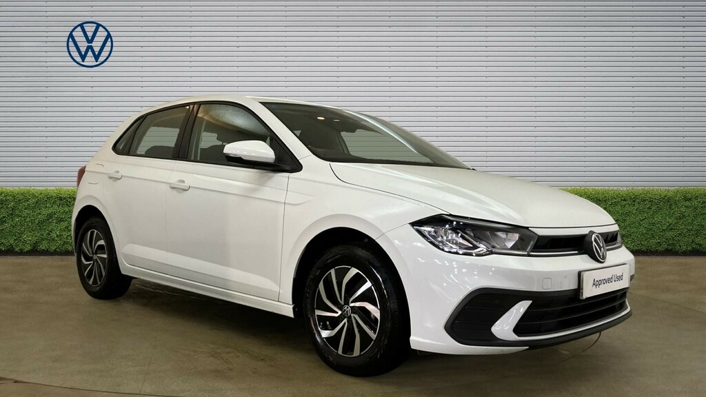Volkswagen Polo Life White