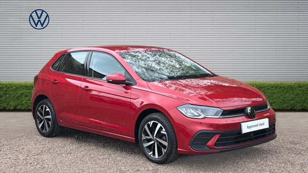 Volkswagen Polo Life Red
