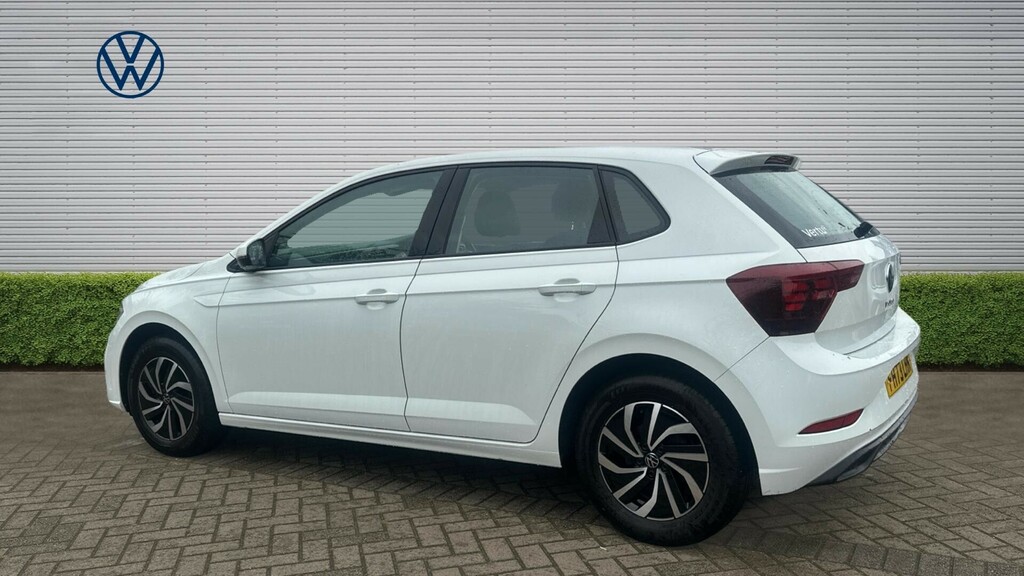 Volkswagen Polo Life White #3