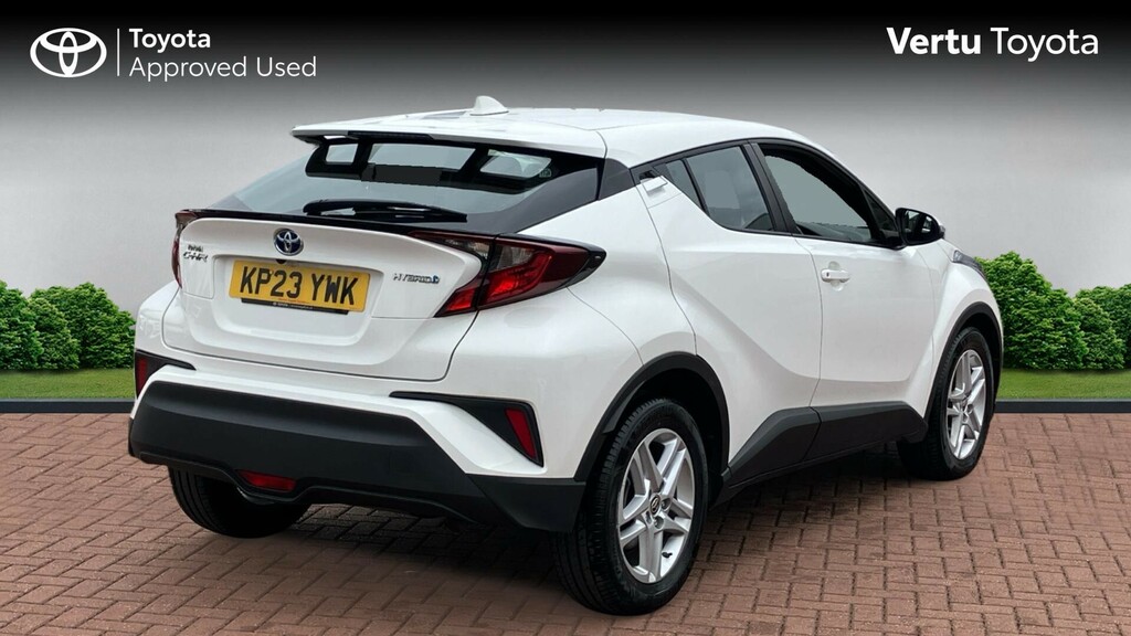 Toyota C-Hr Icon KP23YWK White #2