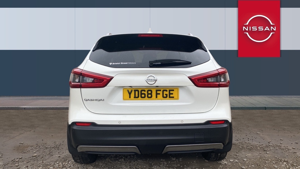 Nissan Qashqai N-connecta YD68FGE White #6