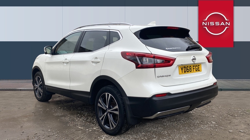 Nissan Qashqai N-connecta YD68FGE White #2