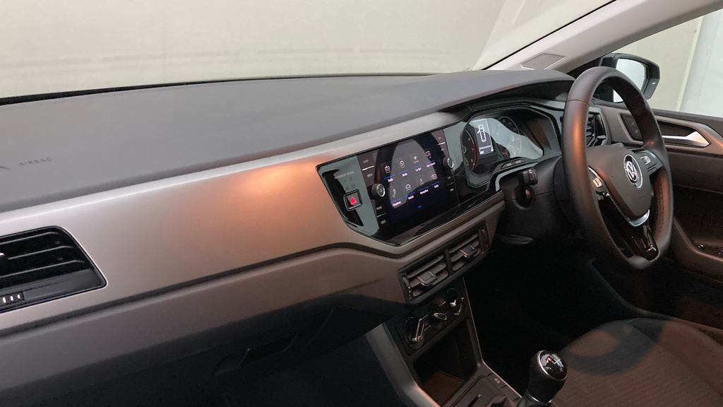 Volkswagen Polo Se Tech Edition YG19NXT Black #2
