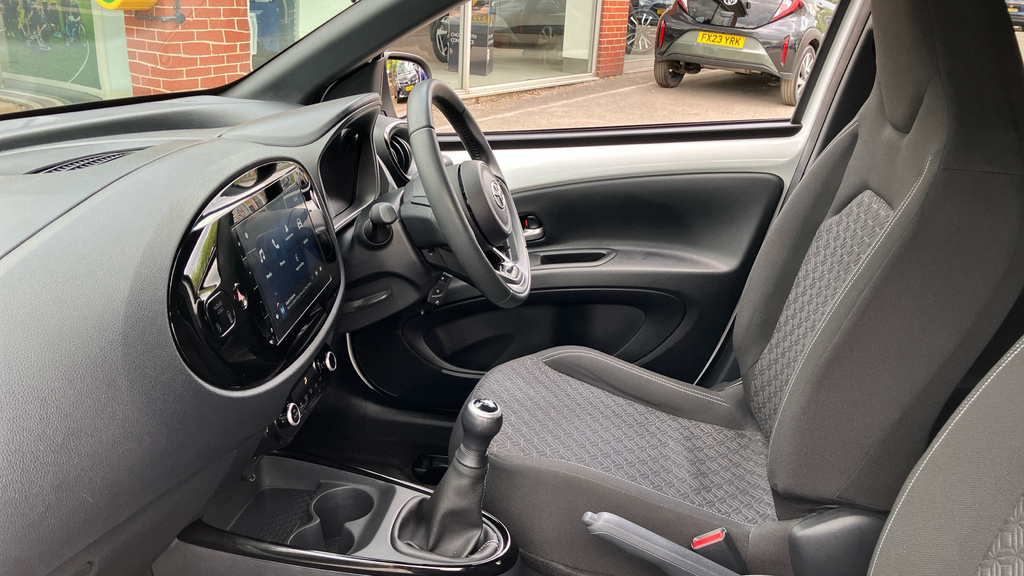 Toyota Aygo X Edge PN24ZHJ White #5