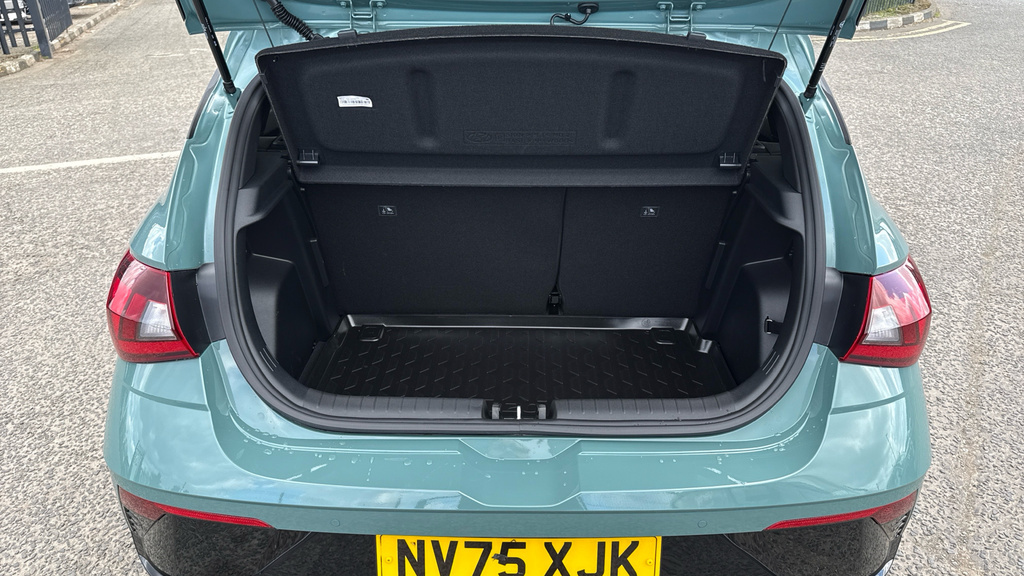 Hyundai I20 Black Line NV75XJK Green #4