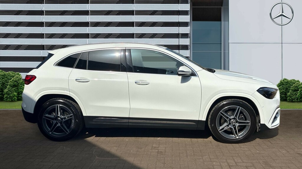 Mercedes-Benz GLA Class Amg Line YX74KPU White #5
