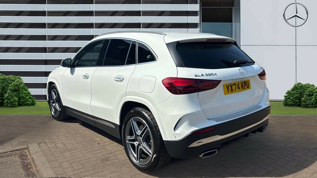 Mercedes-Benz GLA Class Amg Line YX74KPU White #2