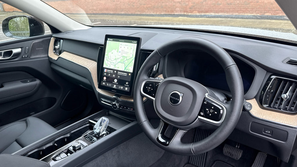 Volvo XC60 Plus Grey #4
