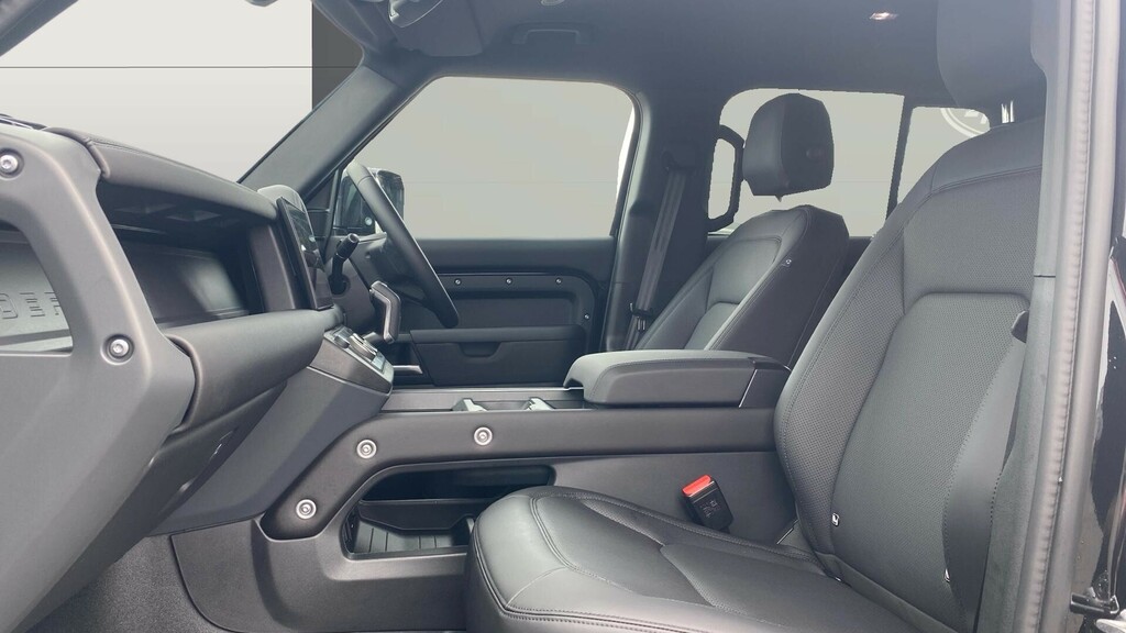 Land Rover Defender 110 X-dynamic Se WA75ZRJ Black #3