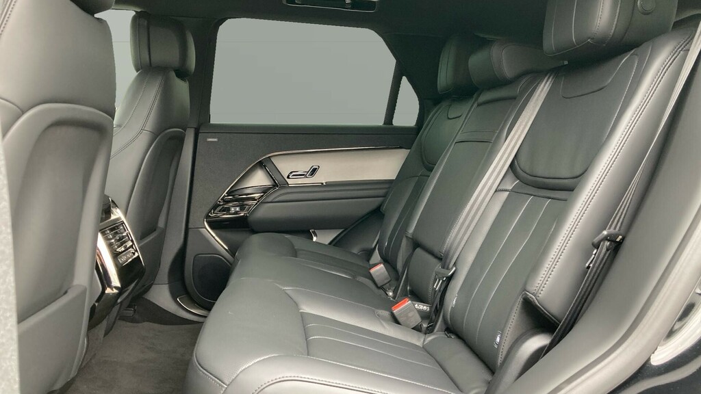 Land Rover Range Rover Sport Edition Black #4