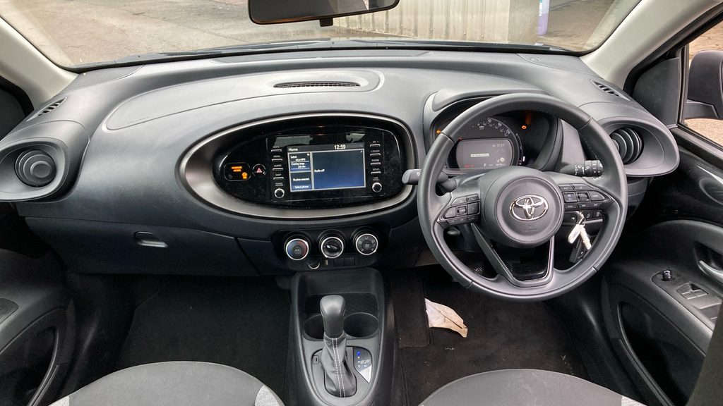Toyota Aygo X Pure FH72AAO Black #5