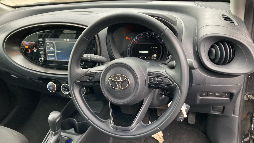 Toyota Aygo X Pure FH72AAO Black #6
