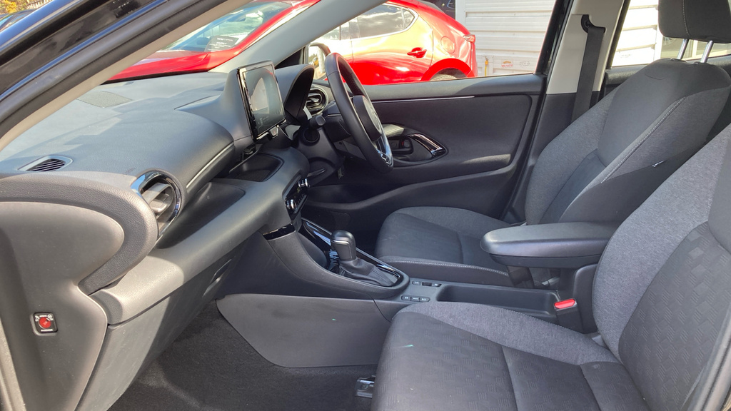 Toyota Yaris Design LD73CMR Black #5