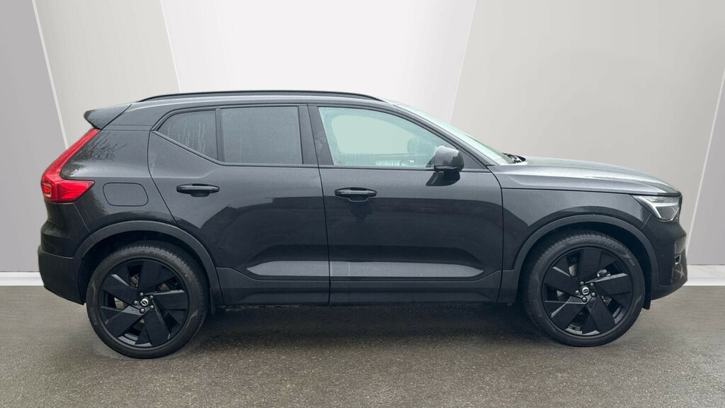 Volvo XC40 Plus Black Edition WD75DHF Black #3