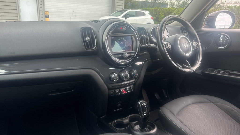 Mini Countryman Cooper Classic MM68KYR White #6