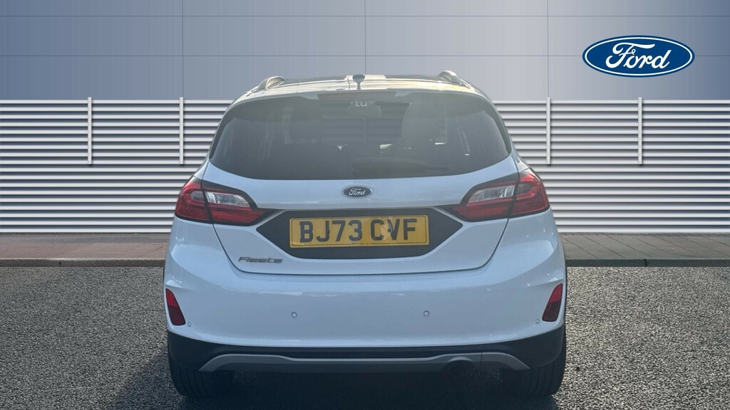 Ford Fiesta Active White #6