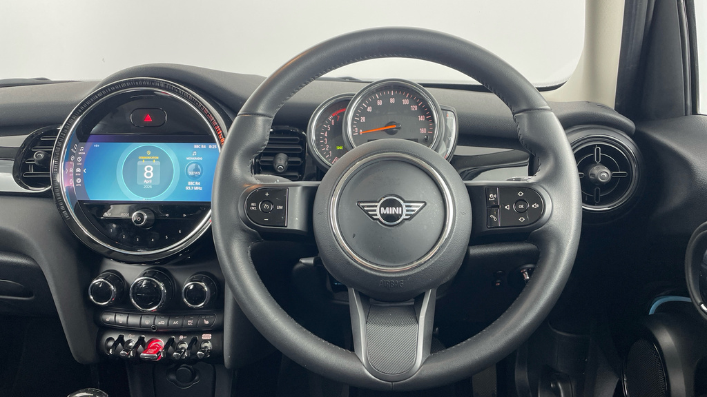 Mini Hatch Cooper Classic YG72VKZ White #5