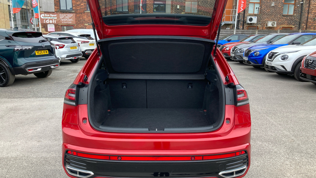 Volkswagen Taigo R-line YF22CYU Red #4