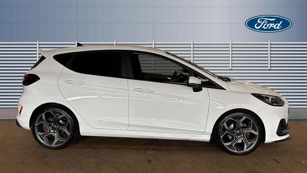 Ford Fiesta St-3 DP73XHC White #5
