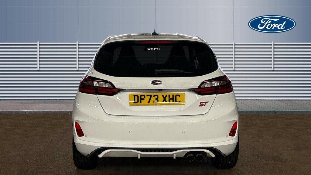Ford Fiesta St-3 DP73XHC White #6