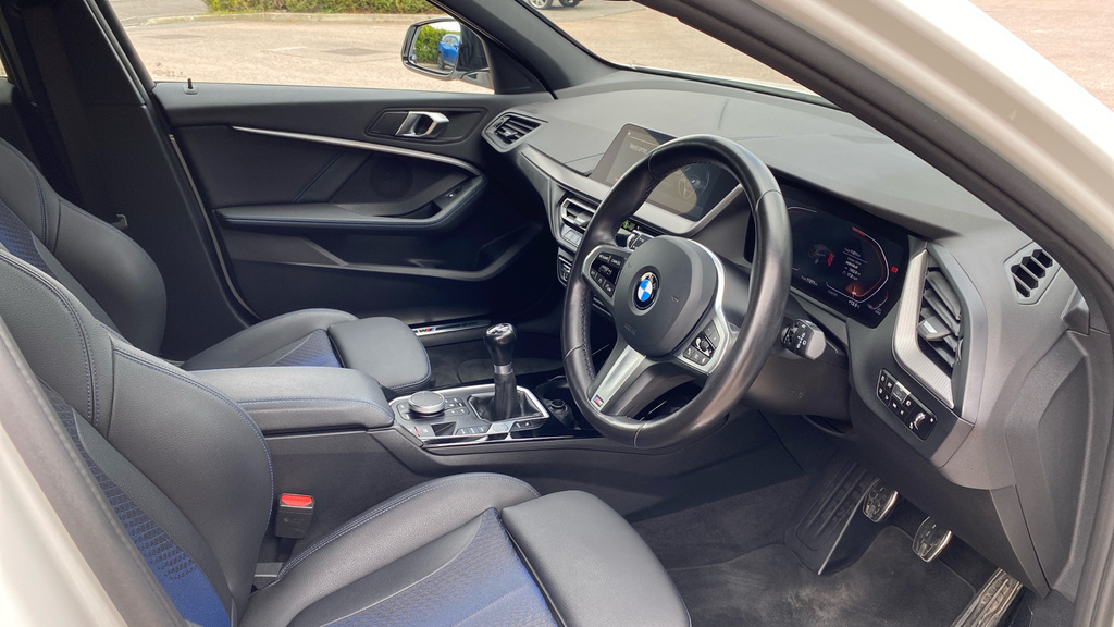 BMW 1 Series M Sport YF73VPT White #6