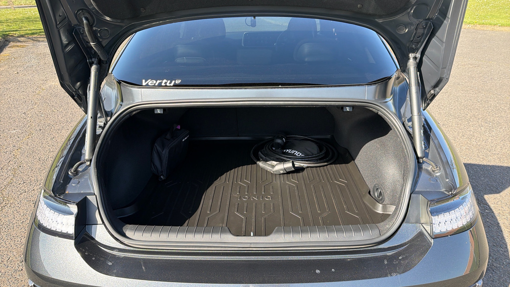 Hyundai Ioniq 6 Premium Grey #4