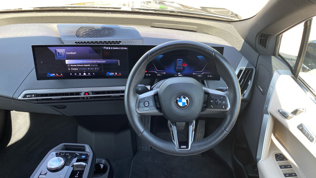 BMW iX M Sport YA74RXF Black #5