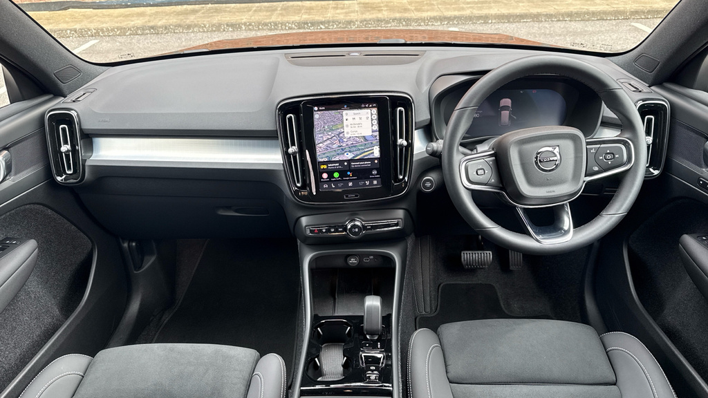 Volvo XC40 Plus Black Edition WF26FDX Black #5