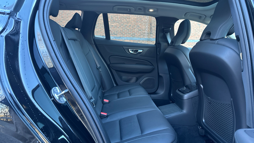 Volvo V60 Ultra Black #6