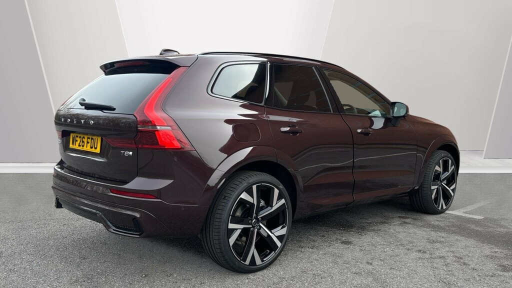 Volvo XC60 Ultra Red #2