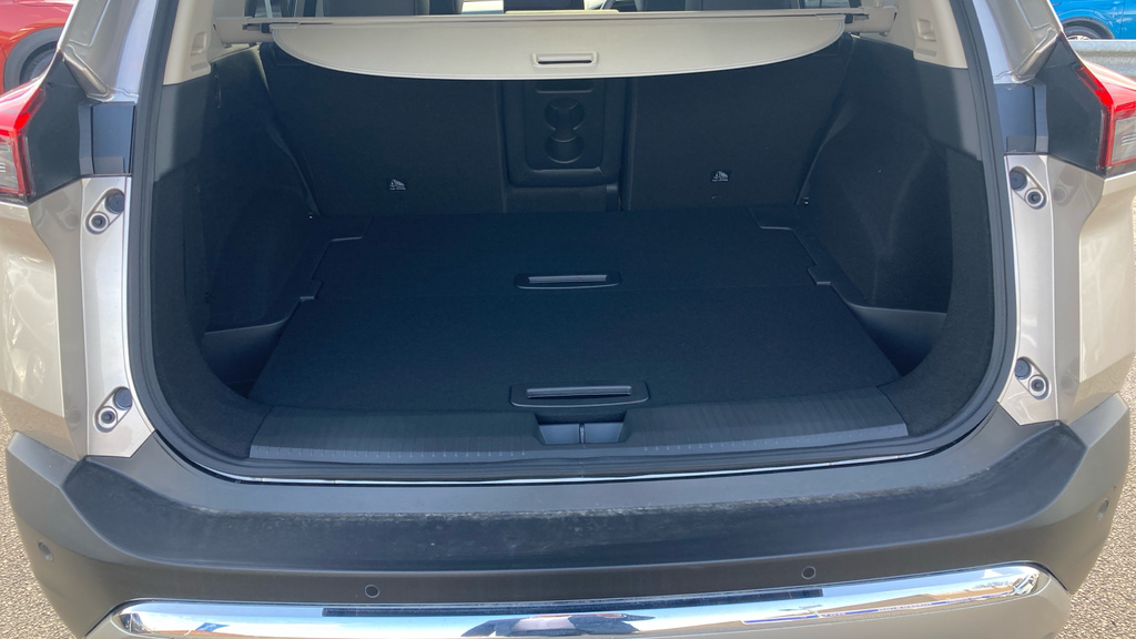 Nissan X-Trail Tekna Silver #4