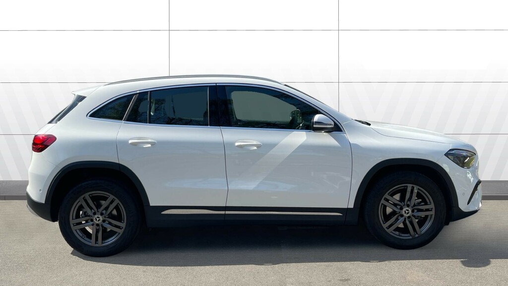 Mercedes-Benz GLA Class Sport Edition RO75GJJ White #5