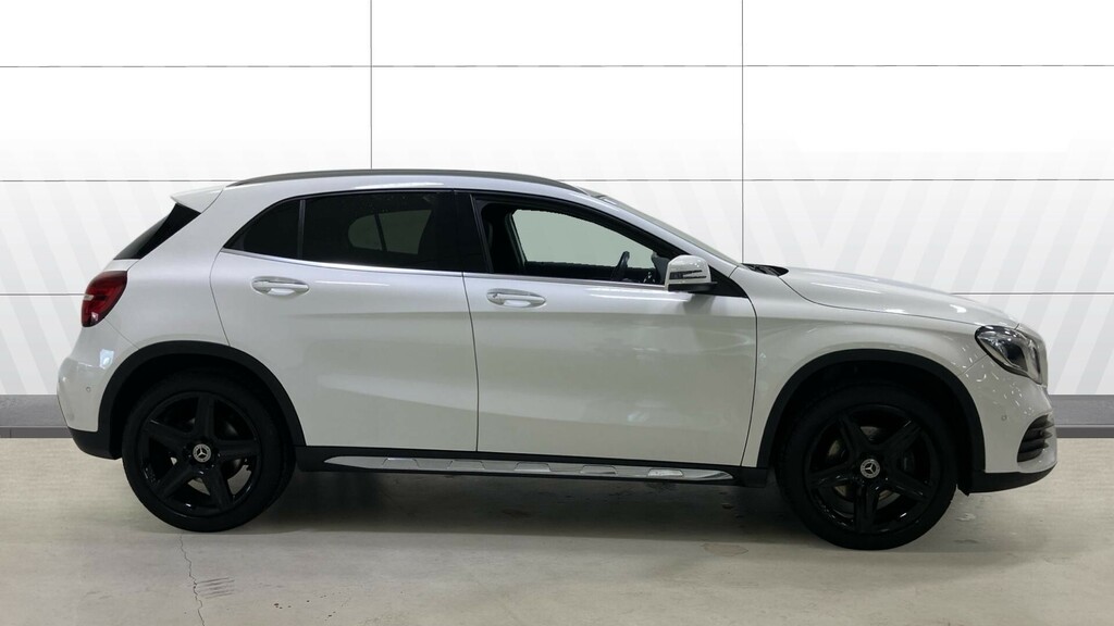 Mercedes-Benz GLA Class Amg Line DY68USW White #5