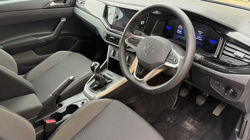 Volkswagen Polo Life Silver #6