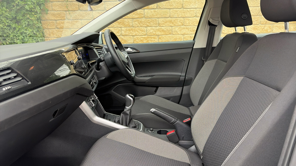 Volkswagen Polo Life Silver #2