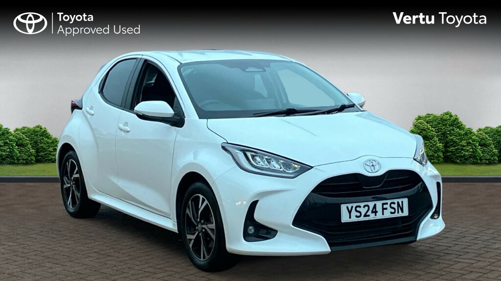 Toyota Yaris Design White