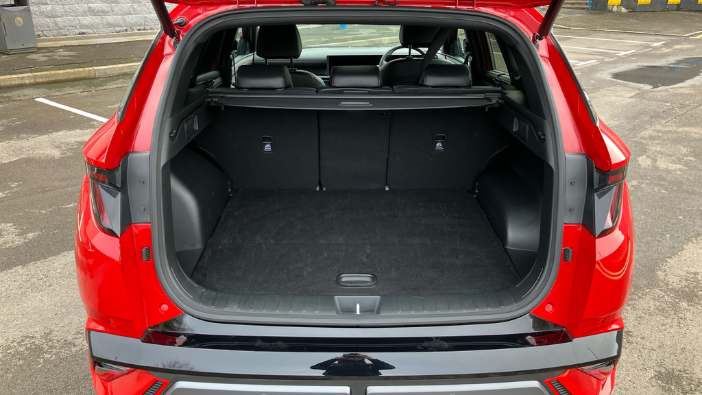 Hyundai Tucson N Line EA25YZO Red #4