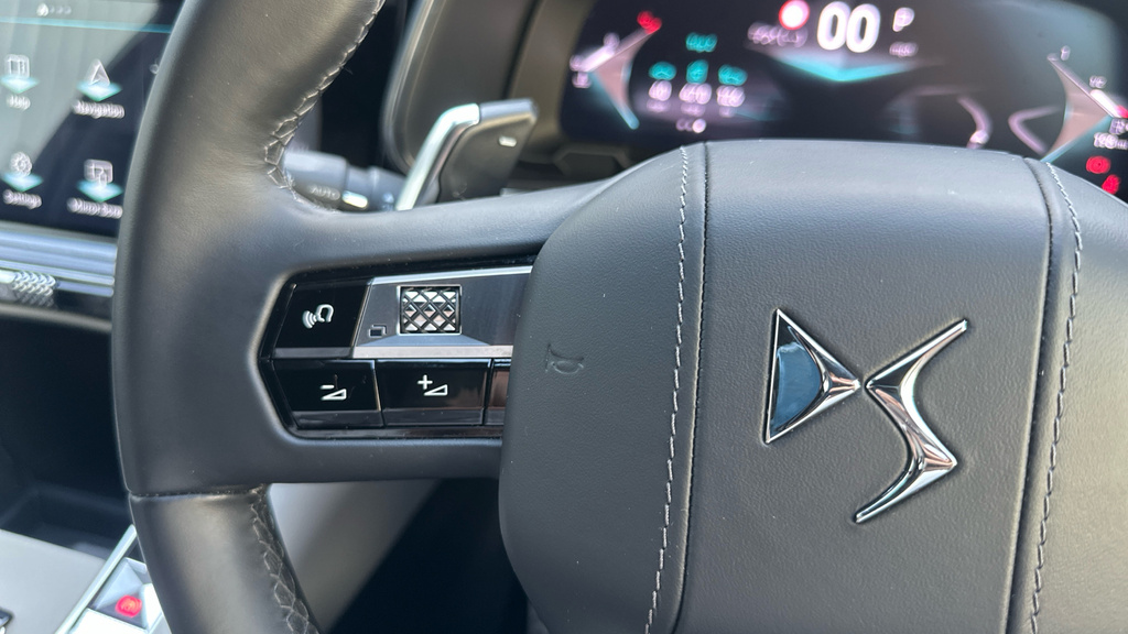 DS DS 7 Crossback Performance Line White #23