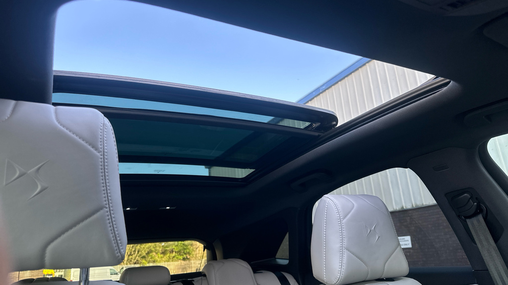 DS DS 7 Crossback Performance Line White #41