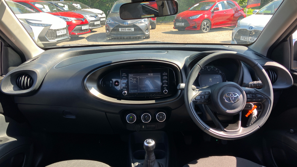 Toyota Aygo X Pure Black #6