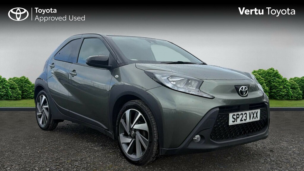 Toyota Aygo X Edge Green