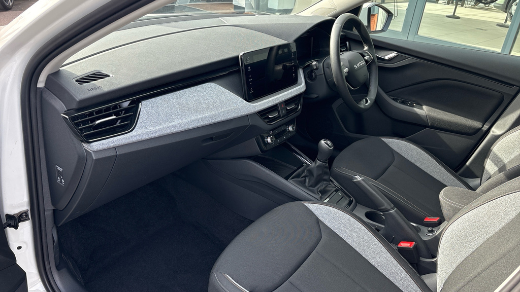 Skoda Scala Se Edition KT25ZFE White #2