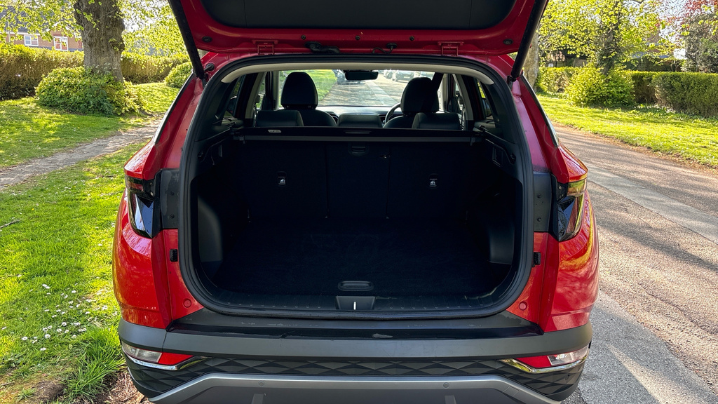Hyundai Tucson Ultimate Red #4