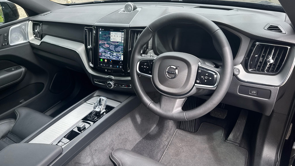 Volvo XC60 Ultra Black Edition YE74OFP Black #4