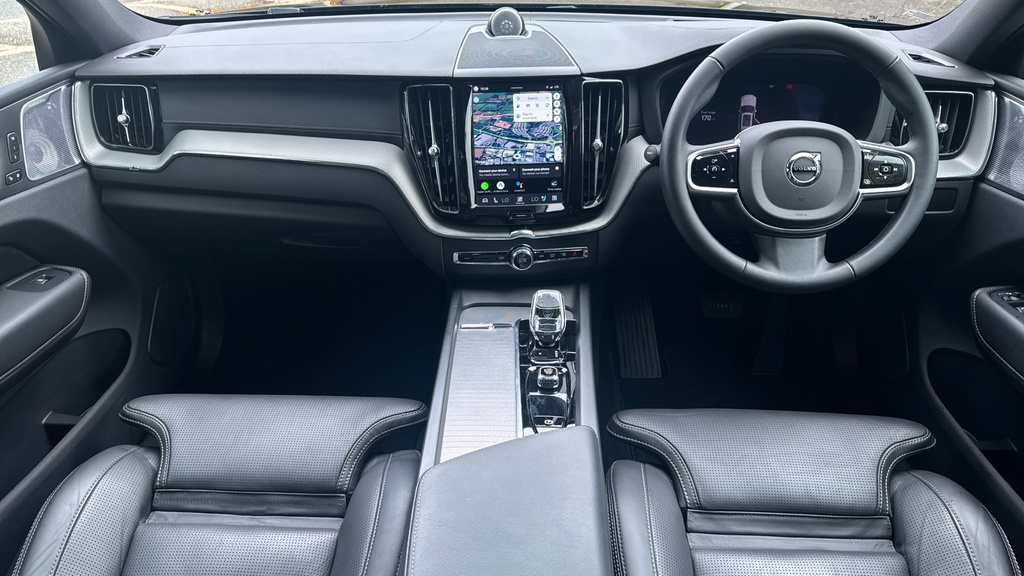 Volvo XC60 Ultra Black Edition YE74OFP Black #5