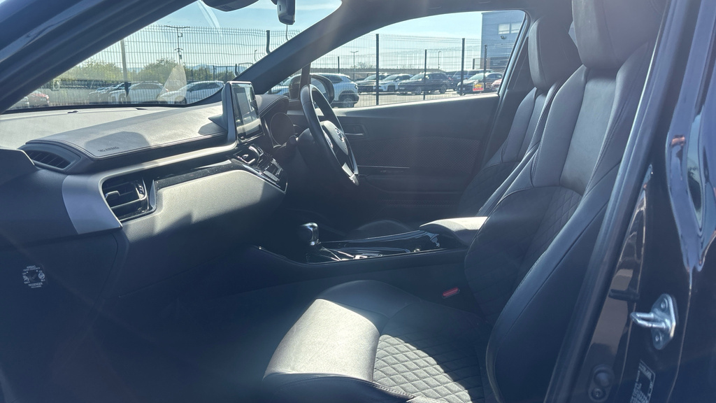 Toyota C-Hr Excel Black #5